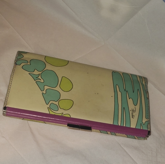 Pucci - Picture 5 of 8